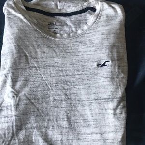 Hollister men’s t shirt